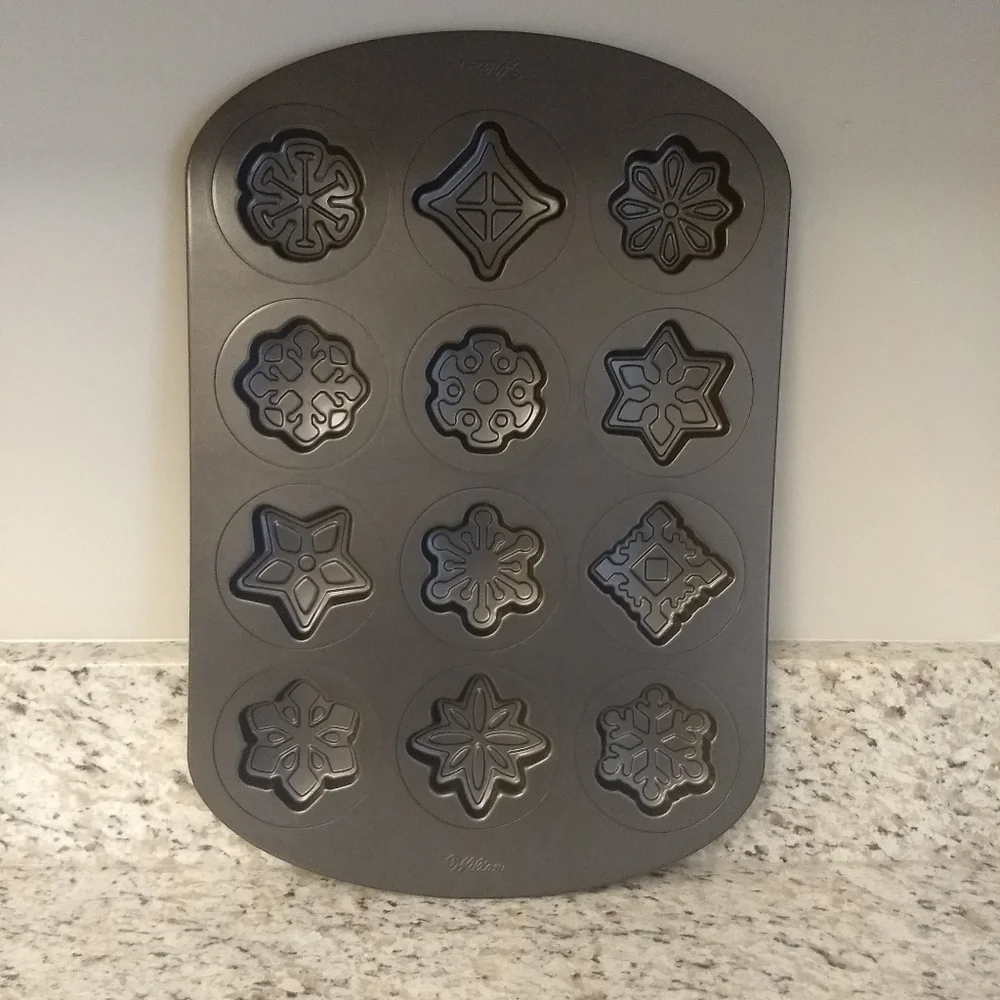 WILTON Cookie Pan Snowflake